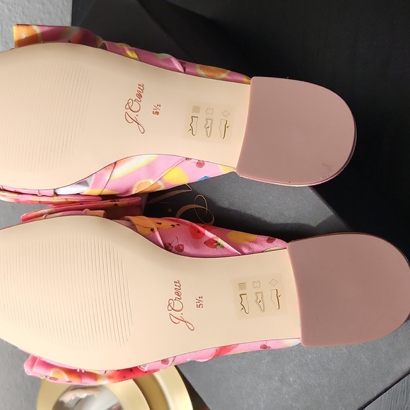 Never worn - Picture 4 of 4